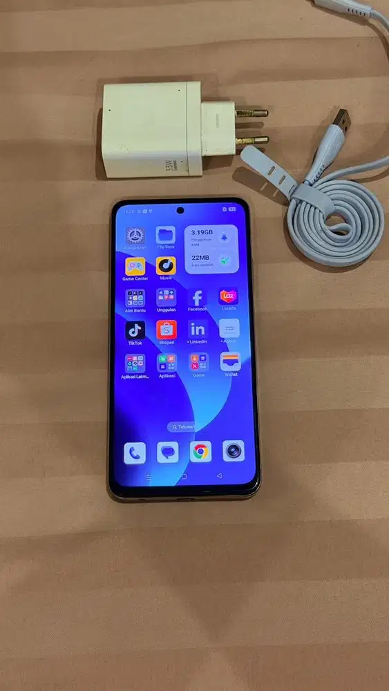 Dijual Realme C55 silver 6/128GB Resmi Hp charger