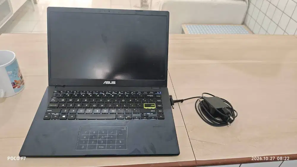 ASUS VivoBook E410KA Celeron N4500 RAM 4GB SSD 512GB Charger Ori