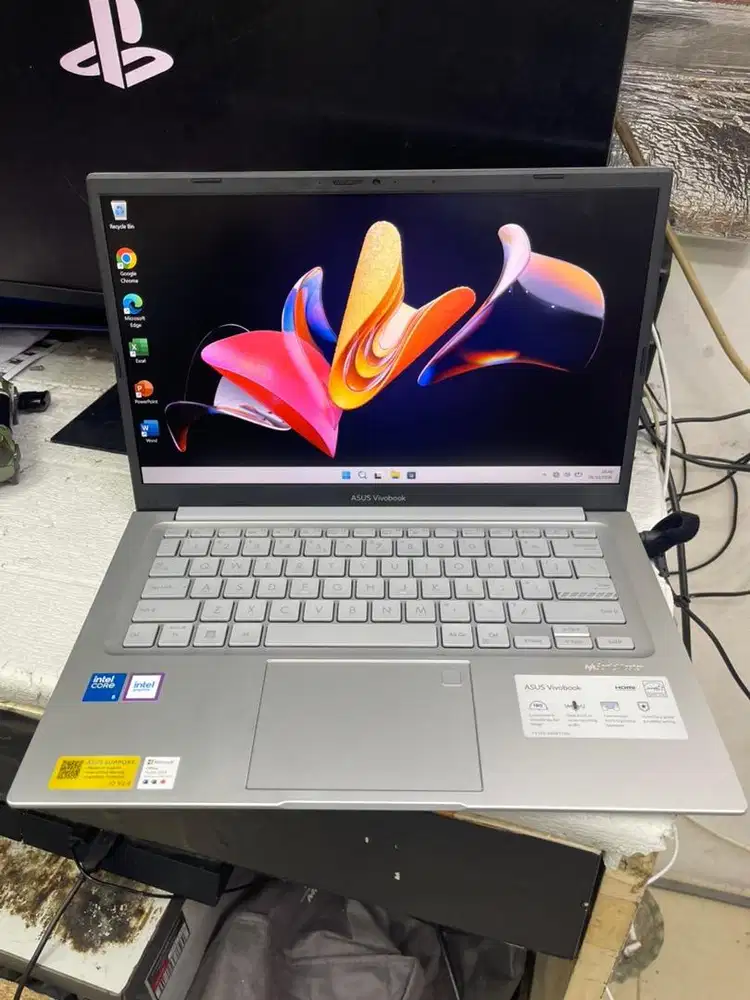 LAPTOP ASUS VIVOBOOK 14 X140 intel Core 5 120U ram 8/512GB bekas