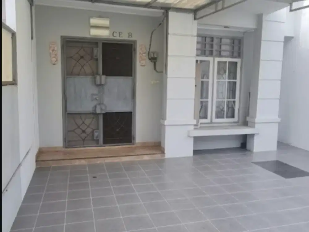 Dijual Cepat Rumah Taman Palem Lestari Jakarta Barat!Strategis