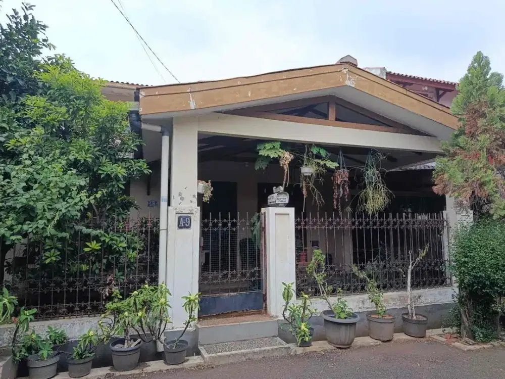 Disewa Rumah Luas di Housing Komplek Pdk Gede Bekasi