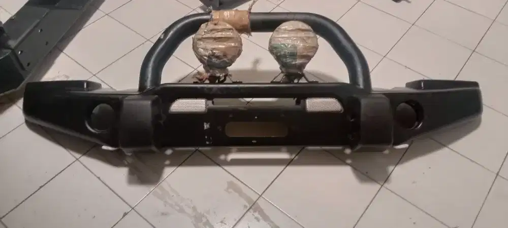 Bamper mobil jeep