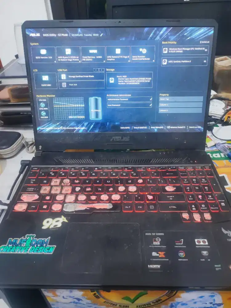 Di cari laptop macbook komputer rusak mati pecah saya beli sekarang