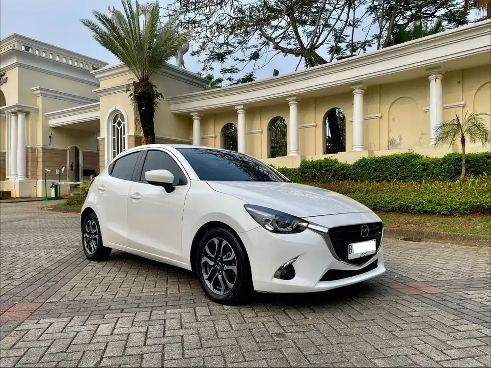 Mazda 2 R [CASH] Istimewa