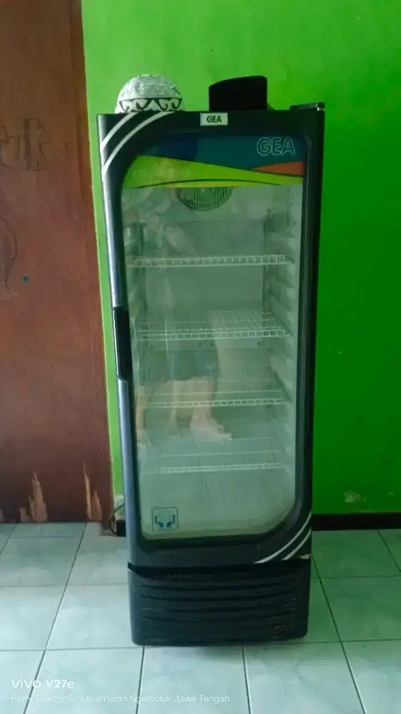 Showcase Gea 4 rak