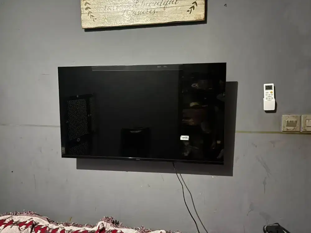 Tv LED CHiQ + Bracket