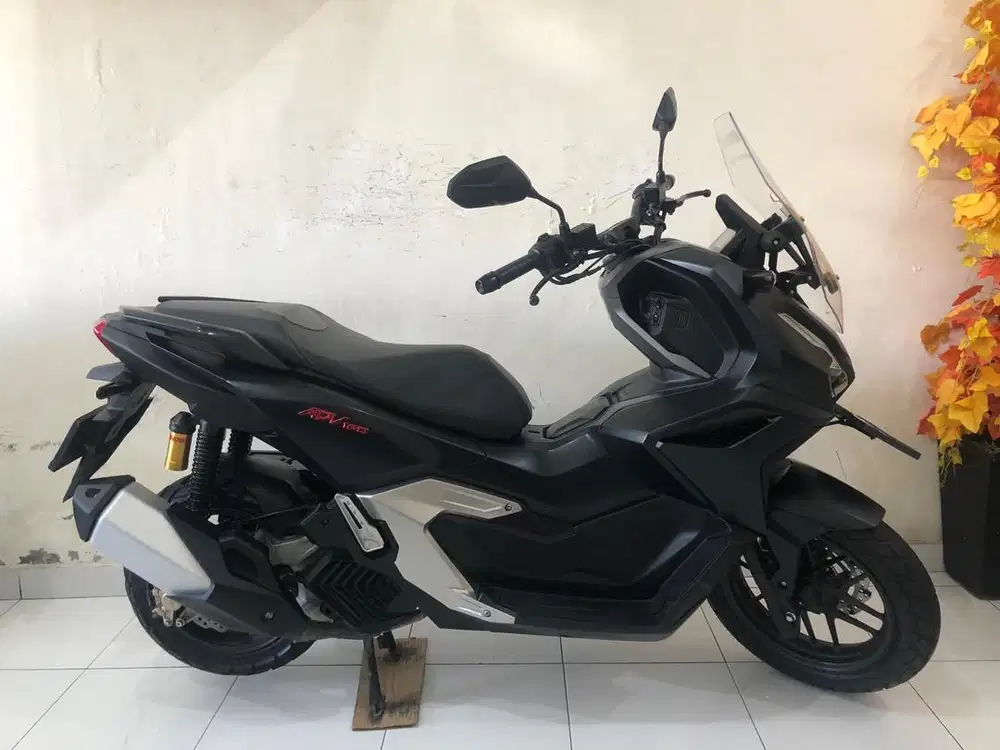 Honda ADV 160 ABS pmk 3 bln!!