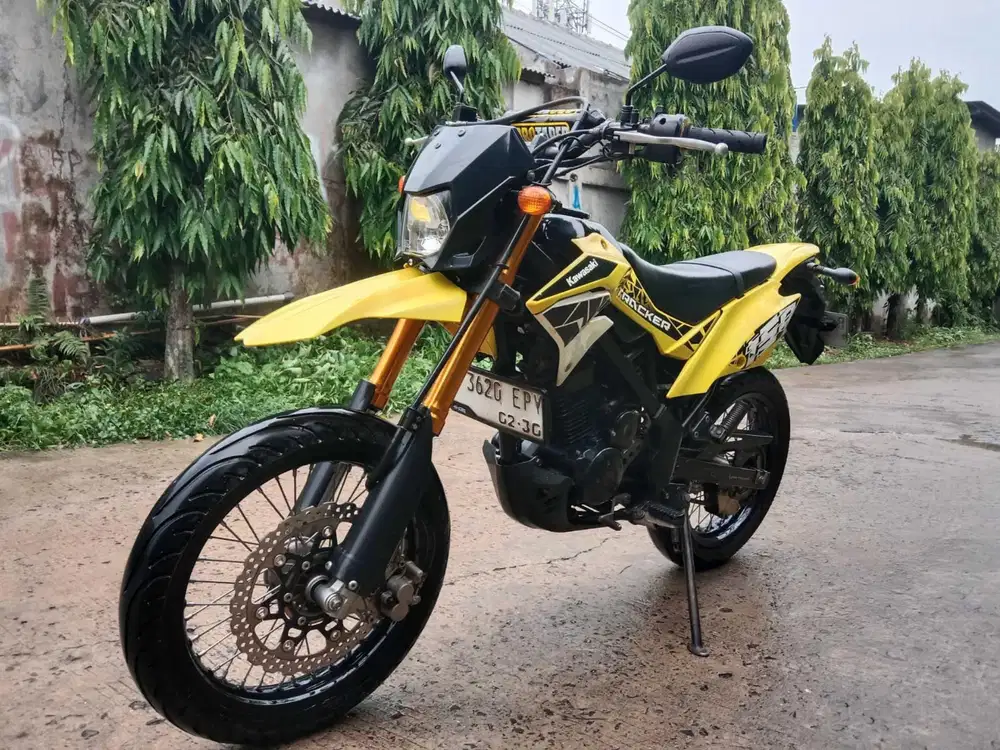 Kawasaki d tracker 150 SE th 2020 Bisa cash juga kredit
