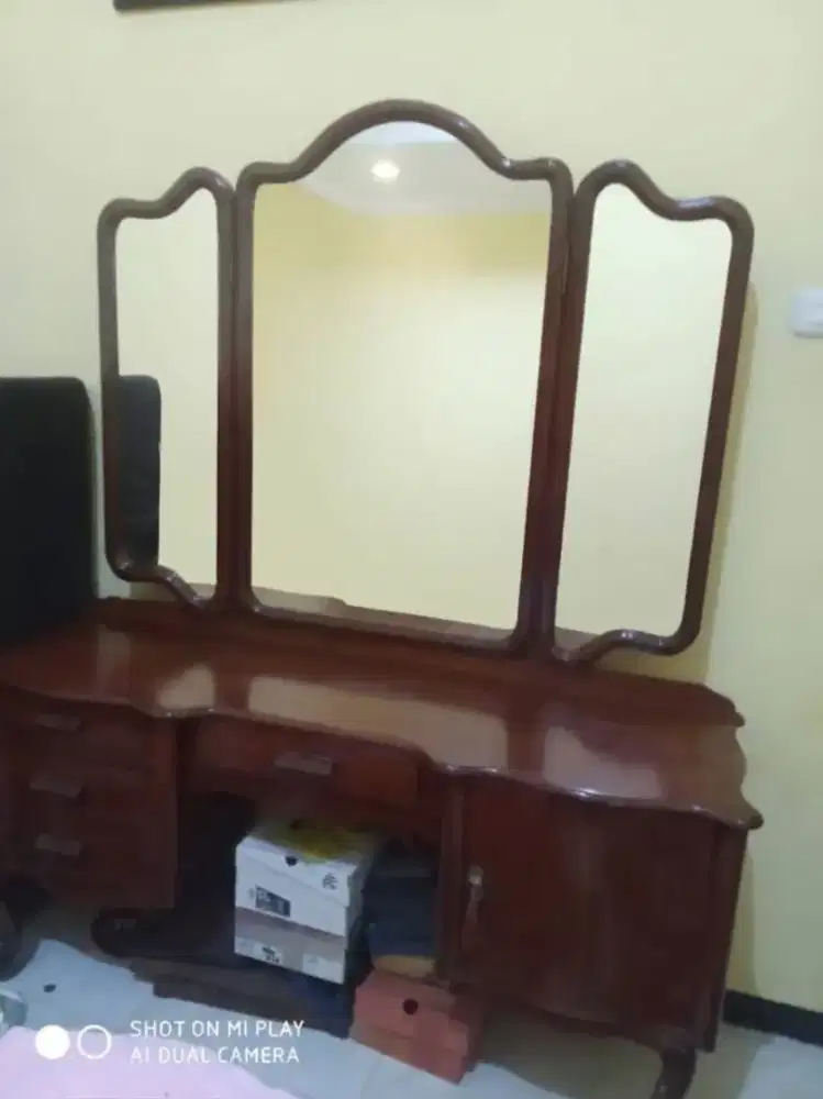 Meja Rias Vintage 3 kaca