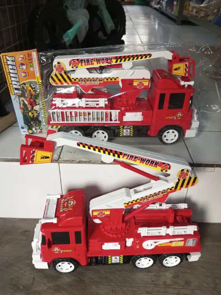 Mainan Anak truk pemadam