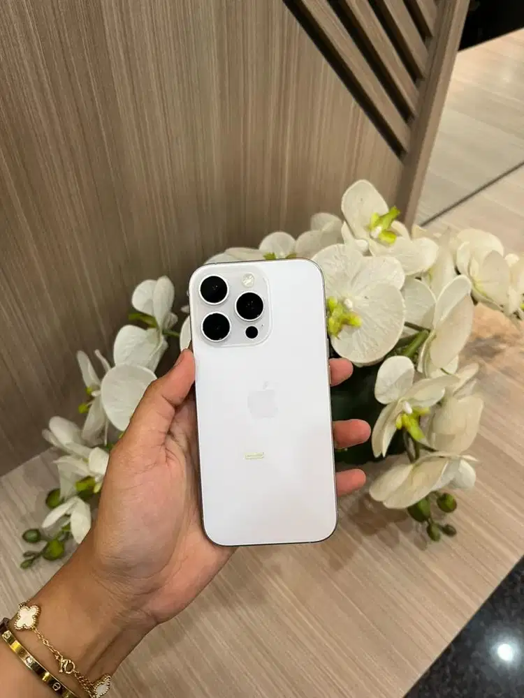 IPHONE 16 PRO 128 GB SECOND RESMI INDONESI