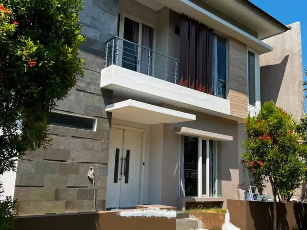 Termurah Rumah 2 Lantai Posisi Hook Siap Huni di Citraland, Surabaya Barat