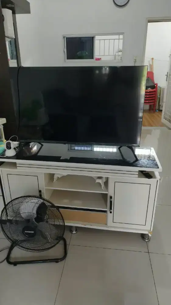 Rak tv minimalis