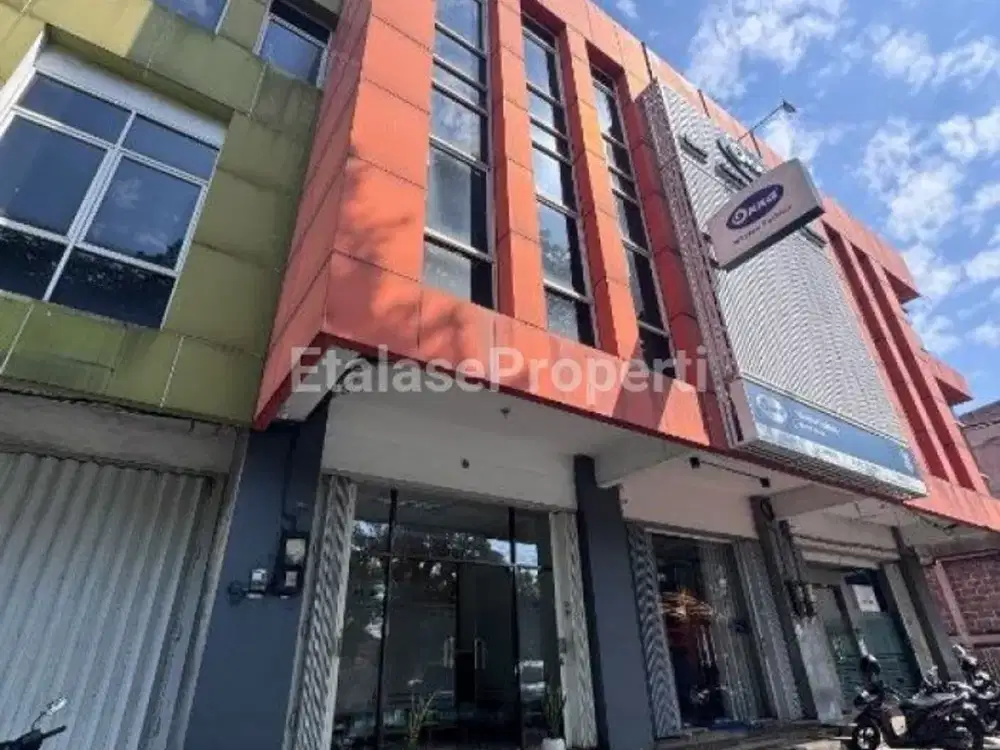 RUKO 3 LT TERAWAT SIAP PAKAI DI RAYA MERR(IR.sOEKARNO)