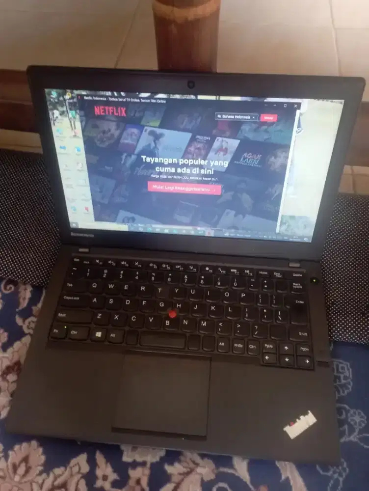 • Lenovo Thinkpad x240 i5 Gen 4