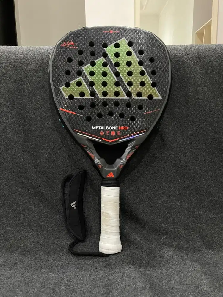 Adidas Metalbone HRD+ 2026. Raket Padel Bekas.