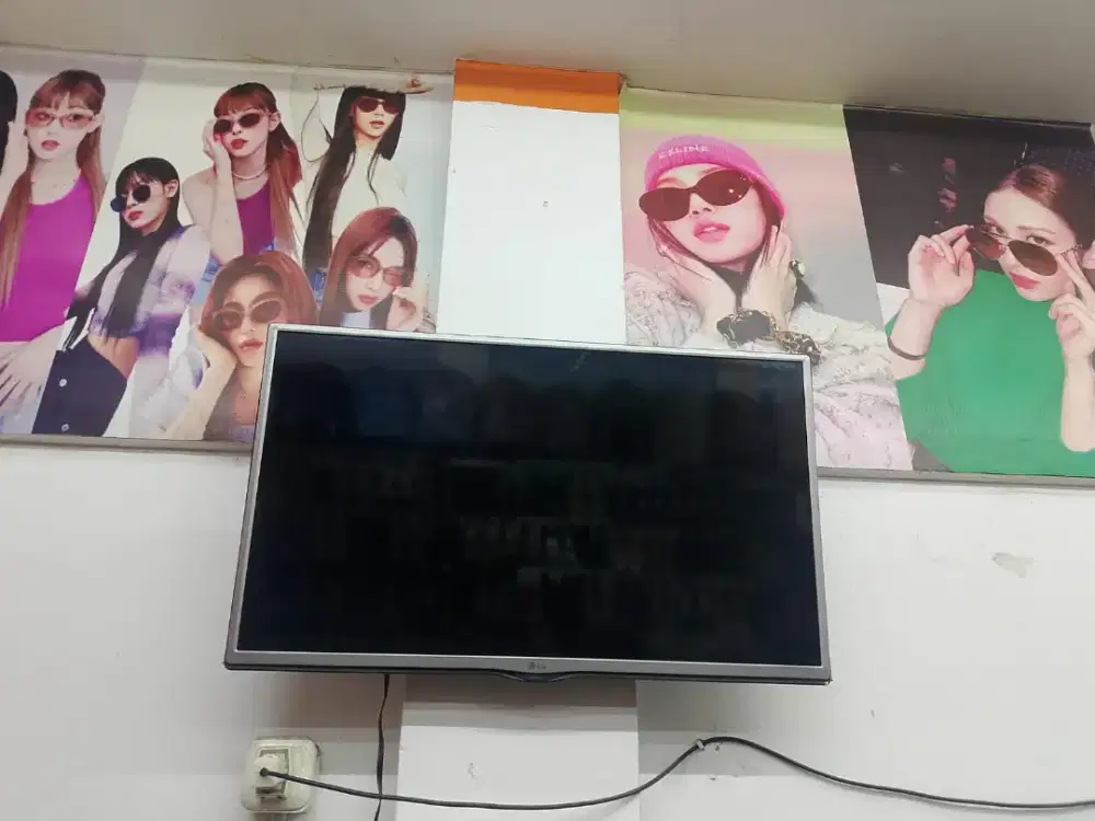 1 unit tv LG. Besar 21 inch