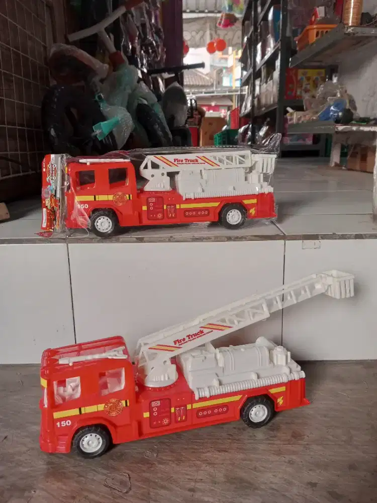 Mainan Anak Truk Pemadam