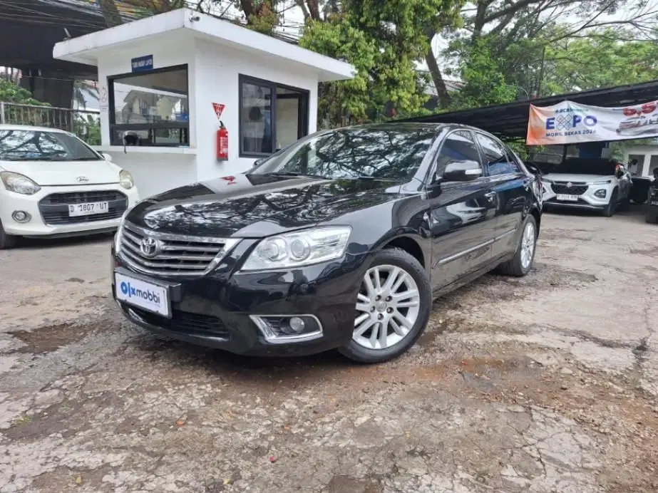 LOW DP Toyota Camry 3.5 Q Bensin-AT 2010 6FF