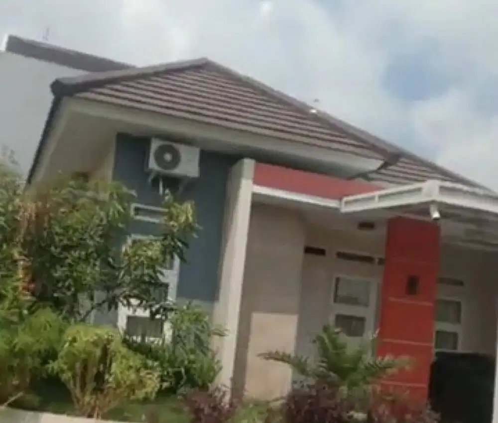 Rumah Idaman Asri Depan Taman di Hook