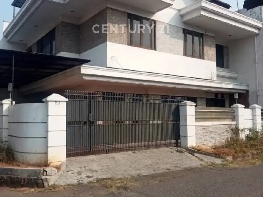 Rumah Hook 3 Lantai Siap Huni  Dekat Mall Kelapa Gading