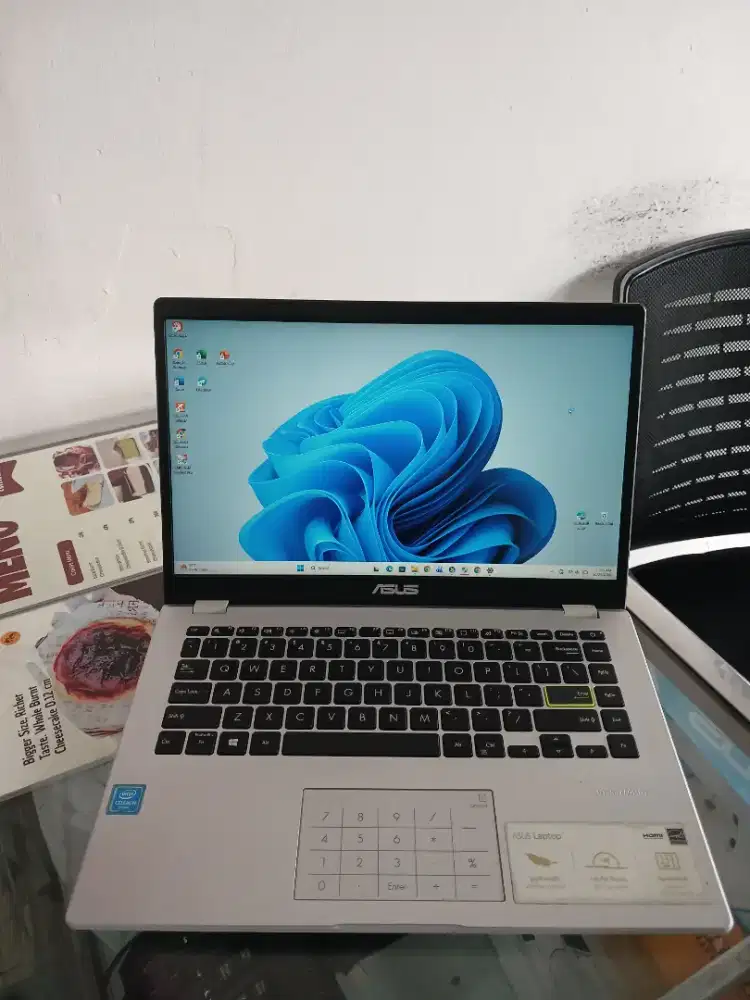 Laptop Asus Vivobook E410M Intel N4020 Ram 4 Ssd 512