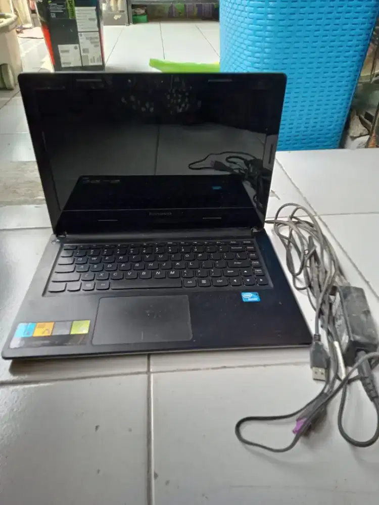 Djual laptop merek lenovo