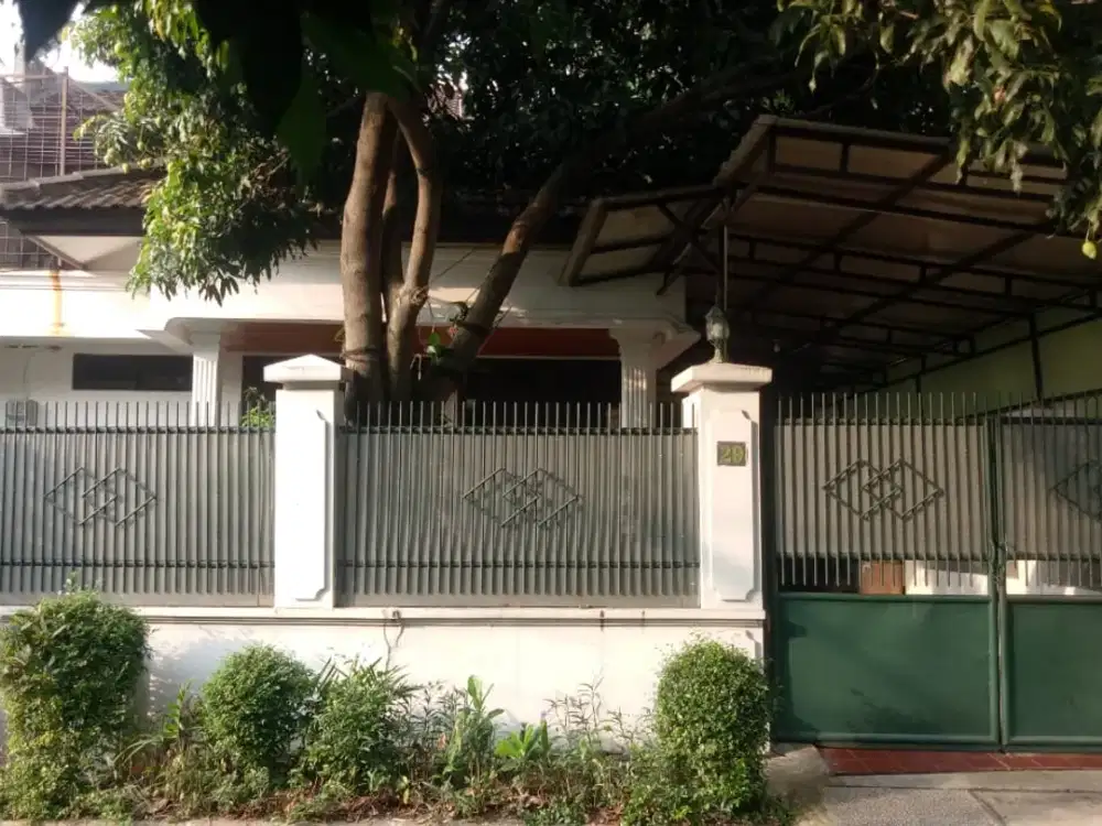 TAMAN DEPAN! RUMAH PI ALAM ELOK 200JT/THN