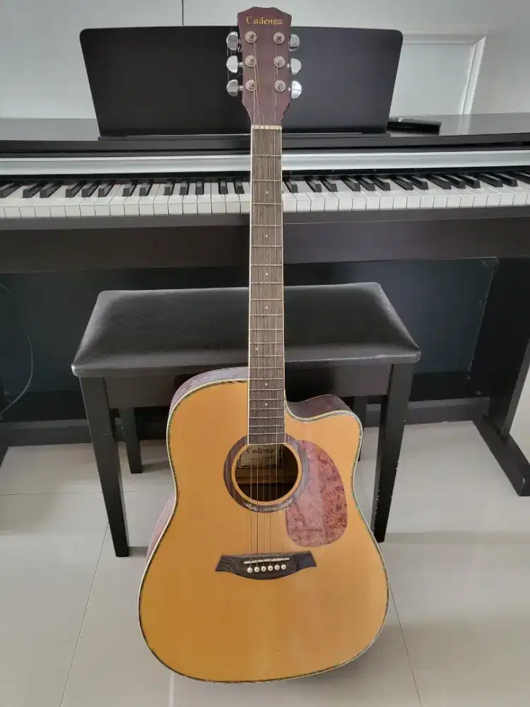 Dijual gitar akustik cadenza
