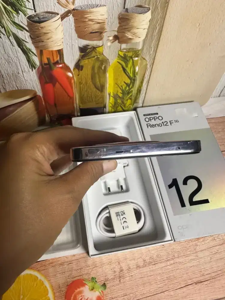 Jual hp likenew Oppo reno 12F 5G 12/256 istimewa fullset original