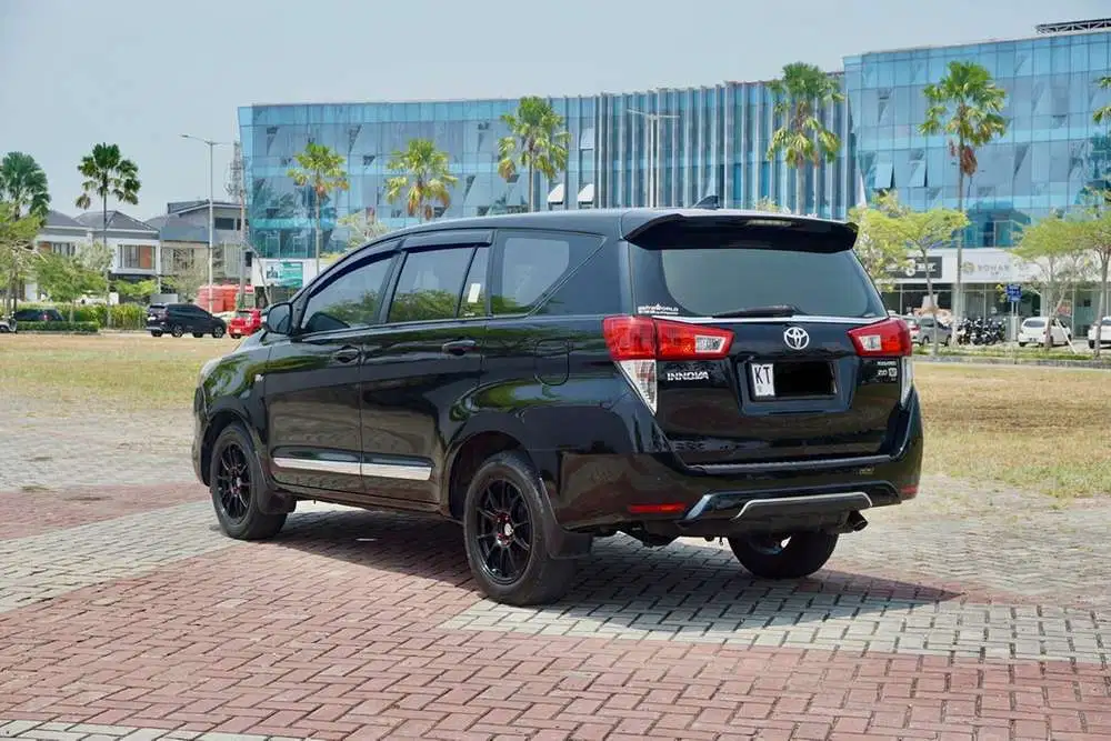 Toyota Kijang Innova 2017 Bensin