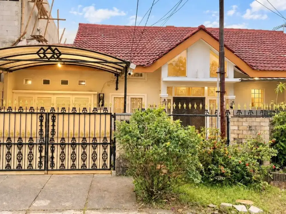Rumah Griyaloka BSD Tanah Luas, Taman Belakang Asri