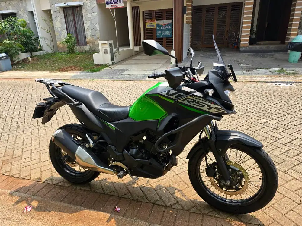 Kawasaki Versys-X 250 super low km 3.000 on going. Mulus dan standar