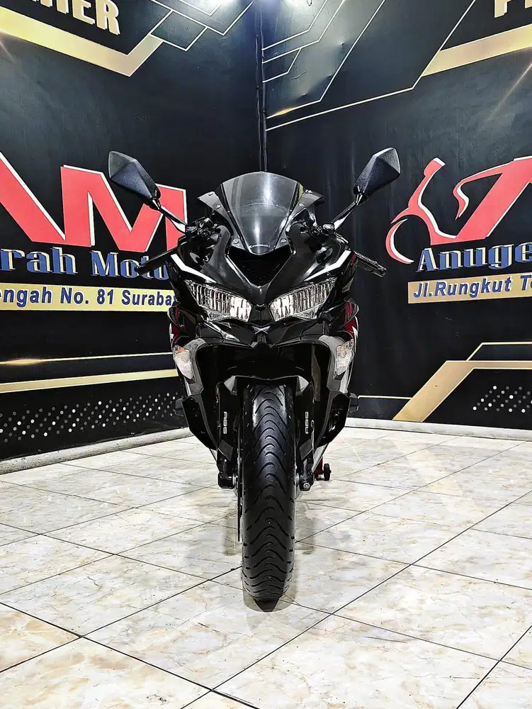Kawasaki ninja ZX25r ABS QS 4cilinder metalic spark black th 2021.