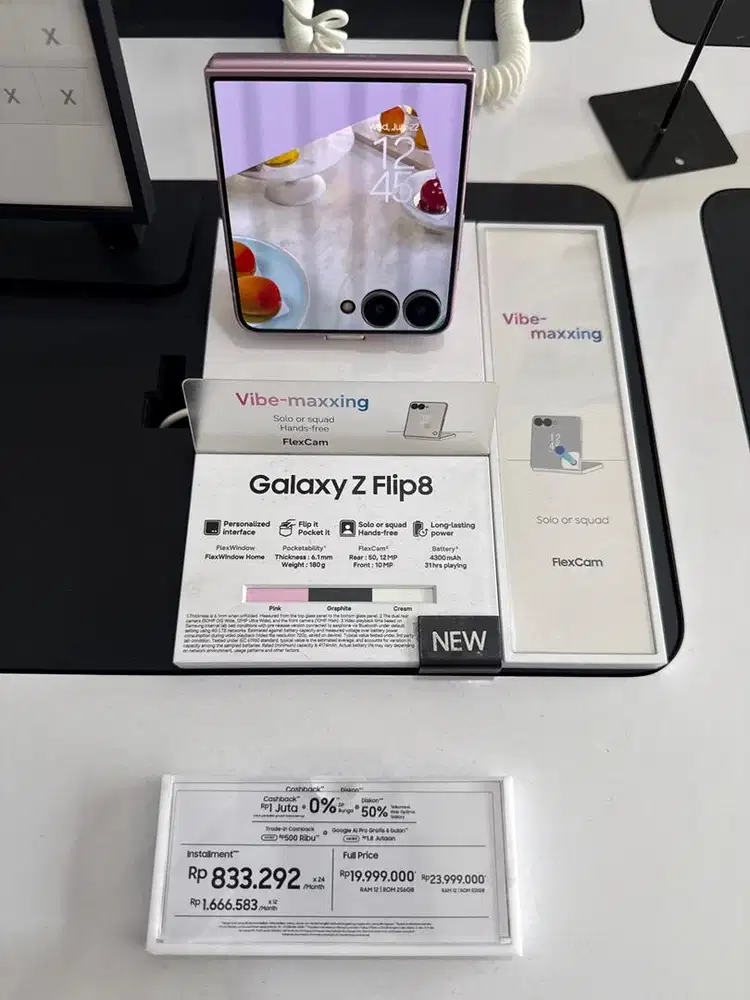 GALAXY Z FLIP 8