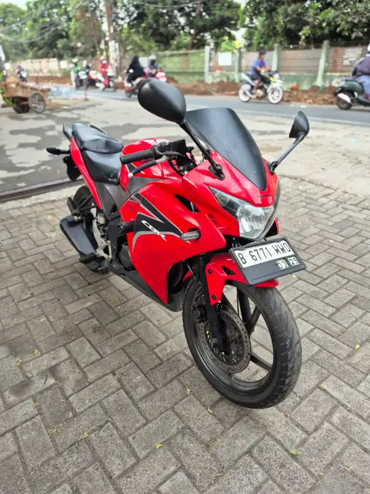 Dijual Honda CBR CBU 150 tahun 2013