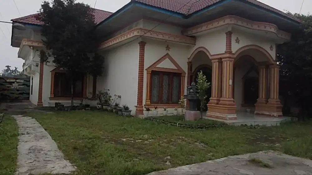 Rumah Gedong Super Mewah