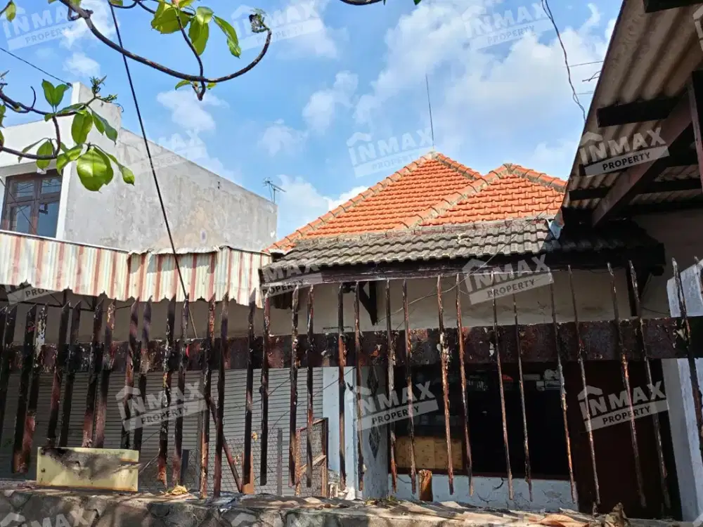 Rumah Hitung Tanah Luas 300 Nol Jalan Raya Daerah Gubeng Surabaya