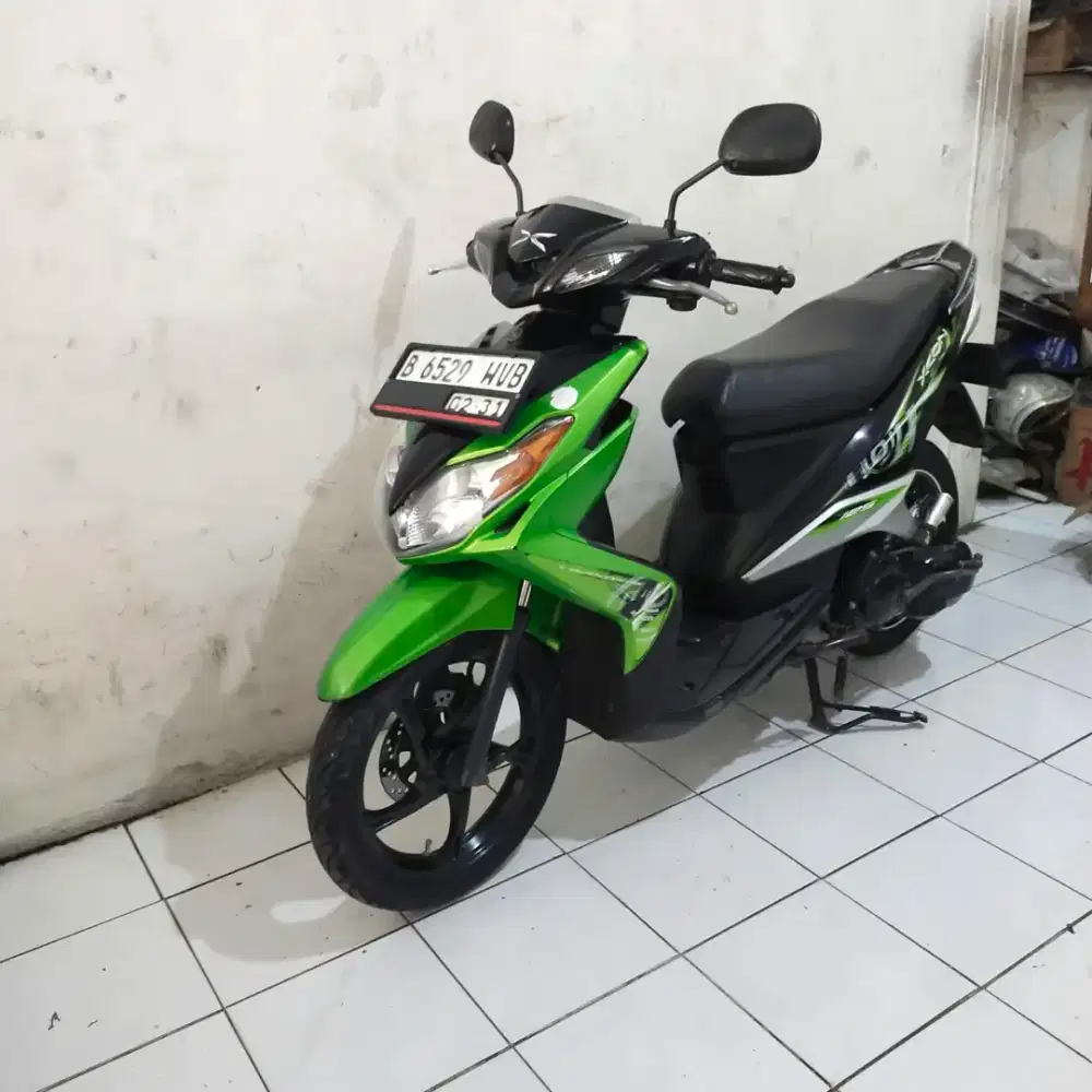 Yamaha Xeon Karbu 2010 Lengkap Bagus