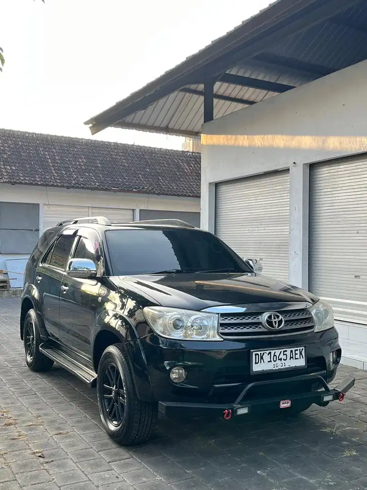 Toyota fortuner G 2.5 Matic Lowkm DP 4 JT