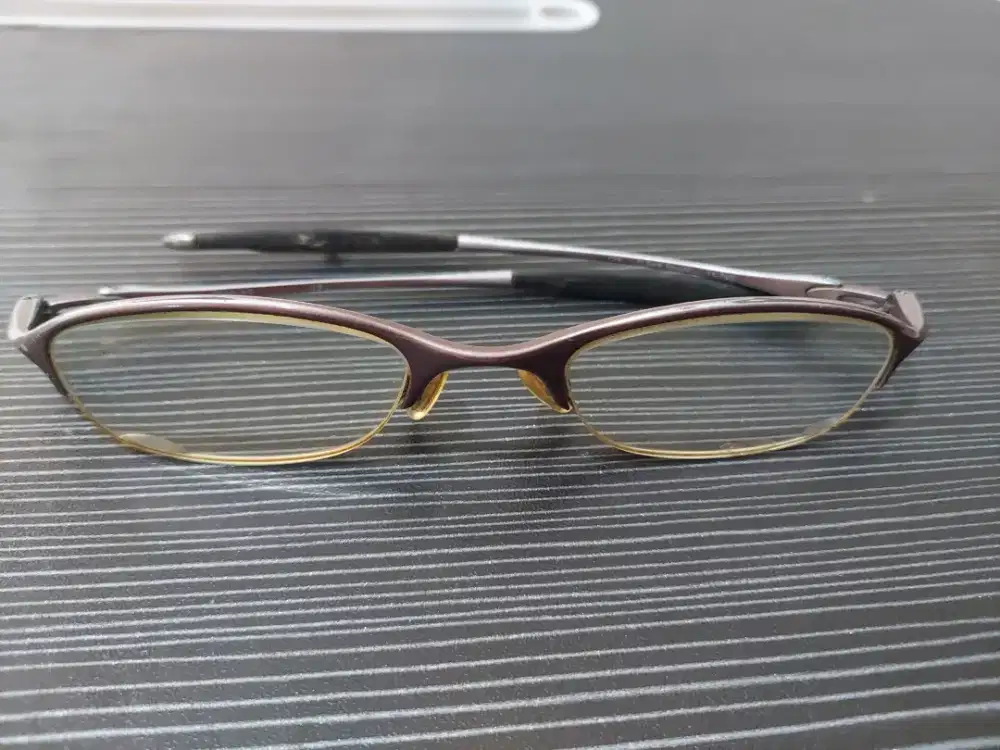 Jual kaca mata baca second , Oakley Chain 4.0, Ti Dark Bronze (11-743)