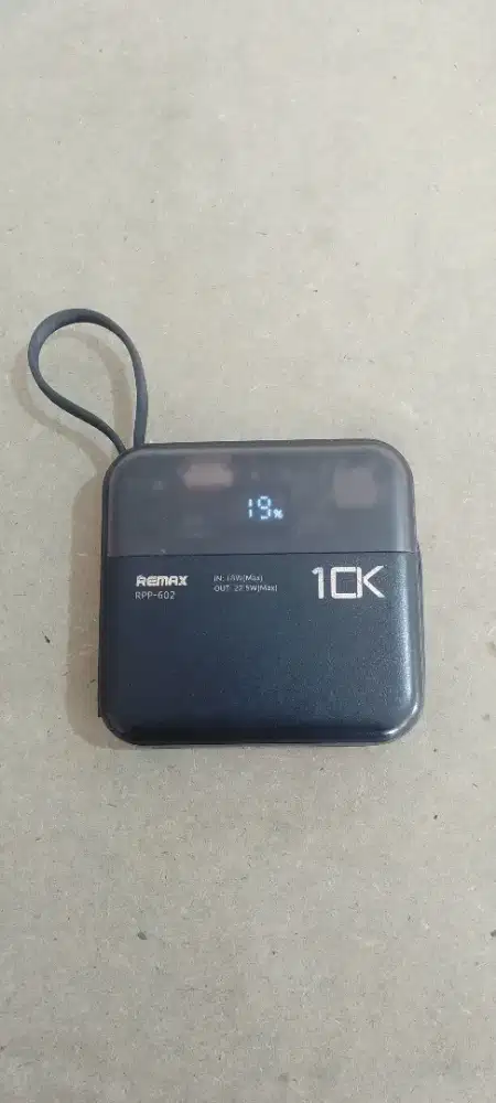 Dijual power bank merek REMAX 10 RIBU MAH