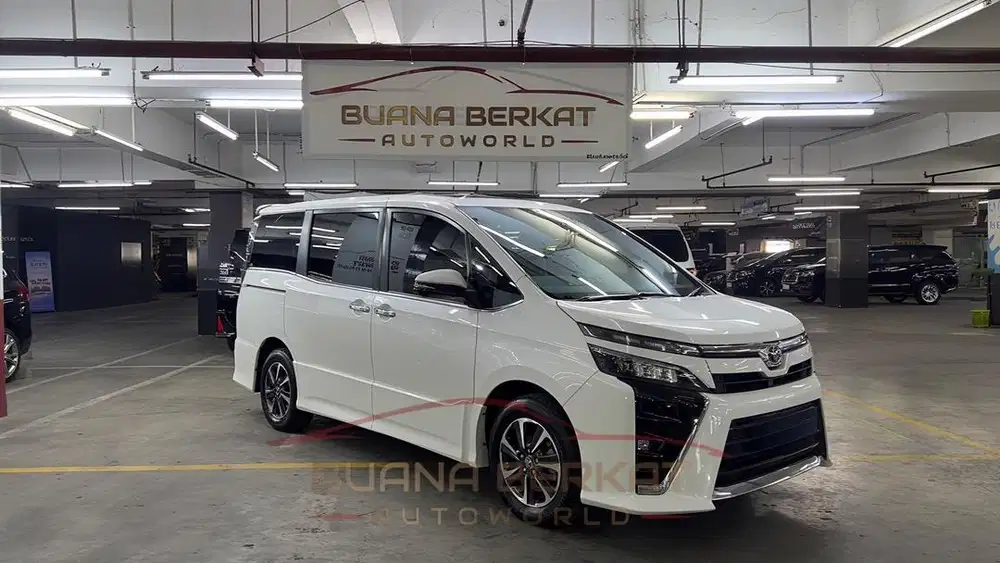 Toyota Voxy 2019 CVT