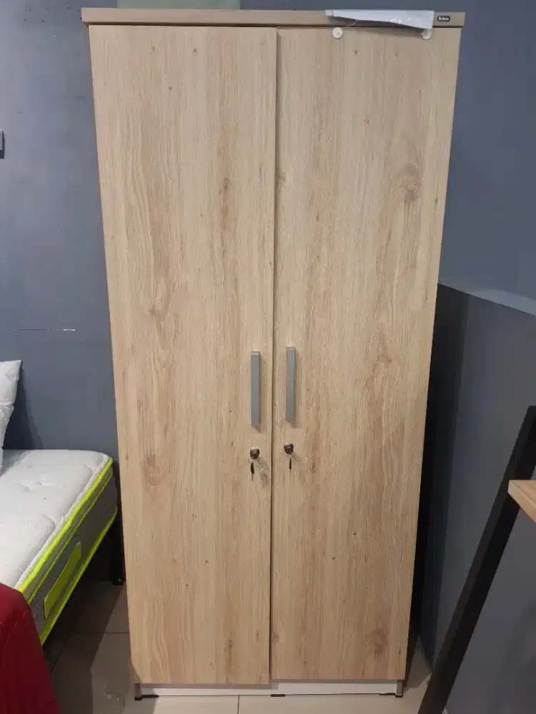 LEMARI KAYU MINIMALIS 2 PINTU 900RIBUAN