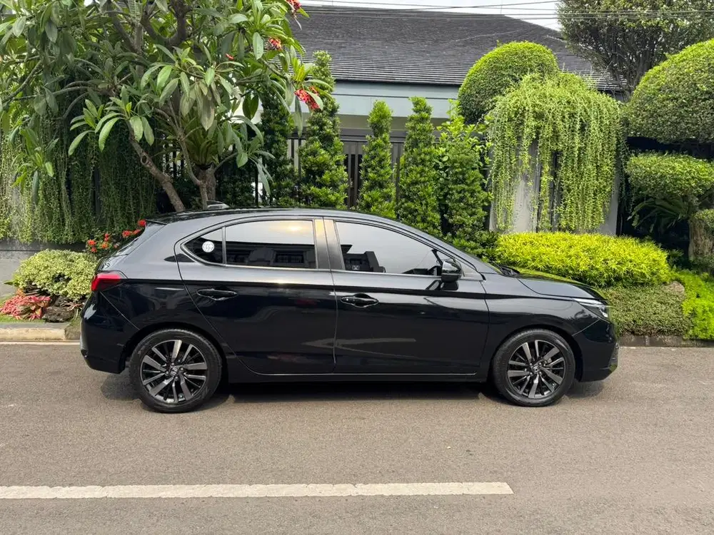Dijual KM 31 ribu CITY RS HATCHBACK hitam
