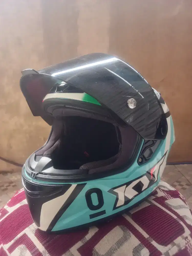 Dijual Helm pribadi KYT TT Course Leopard 
Kondisi mulus siap pakai ok