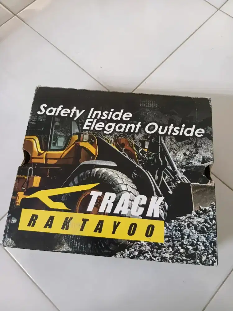 SEPATU SAFETY SIZE 44