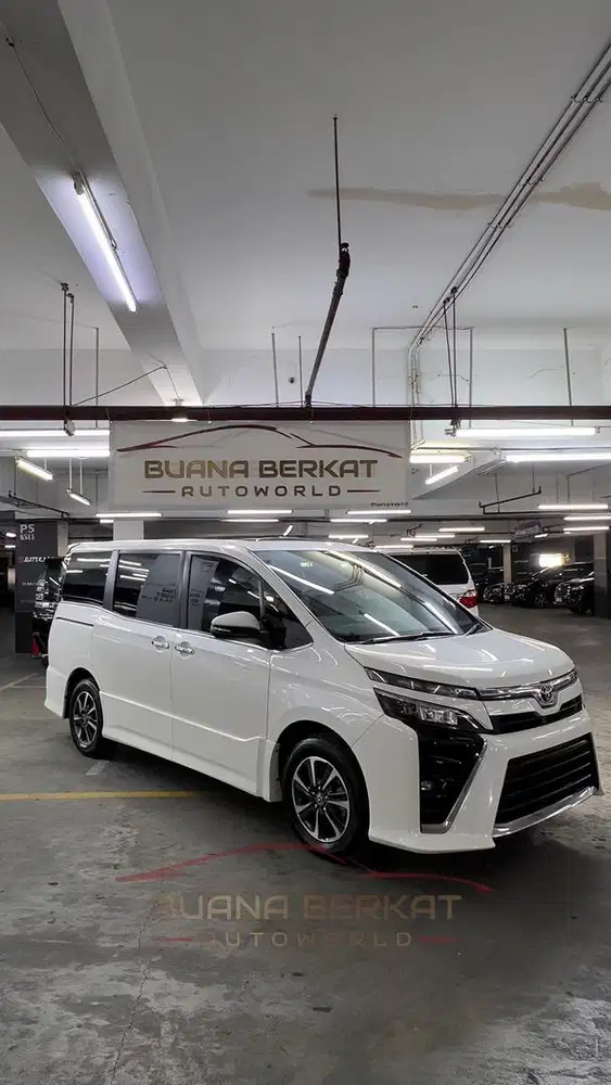 (Km 67rb) Toyota Voxy 2019 CVT