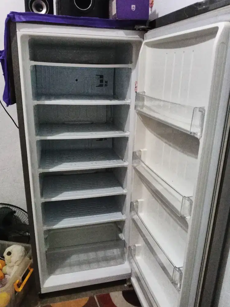Jual freezer es batu 6 rak
