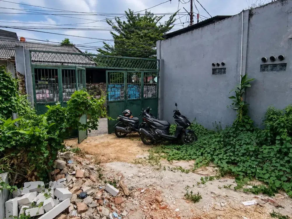 Lahan Hasyim Ashari, Cipondoh. Kota Tangerang Samping Starbucks